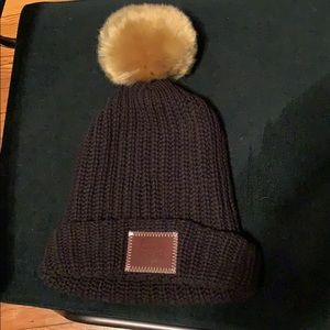 Love Your Melon pom beanie-never worn